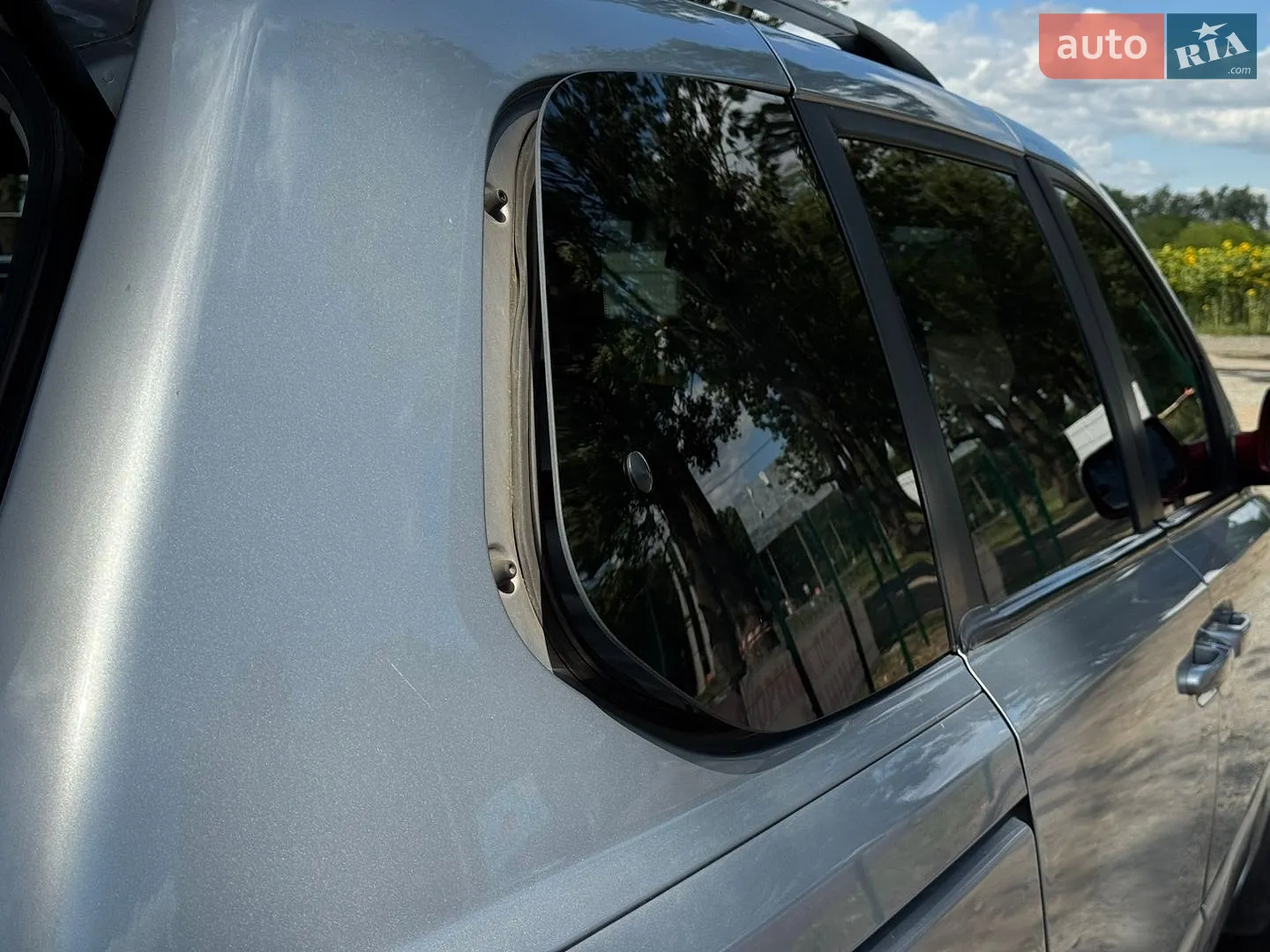 2011 Kia Carnival - мініатюра 39