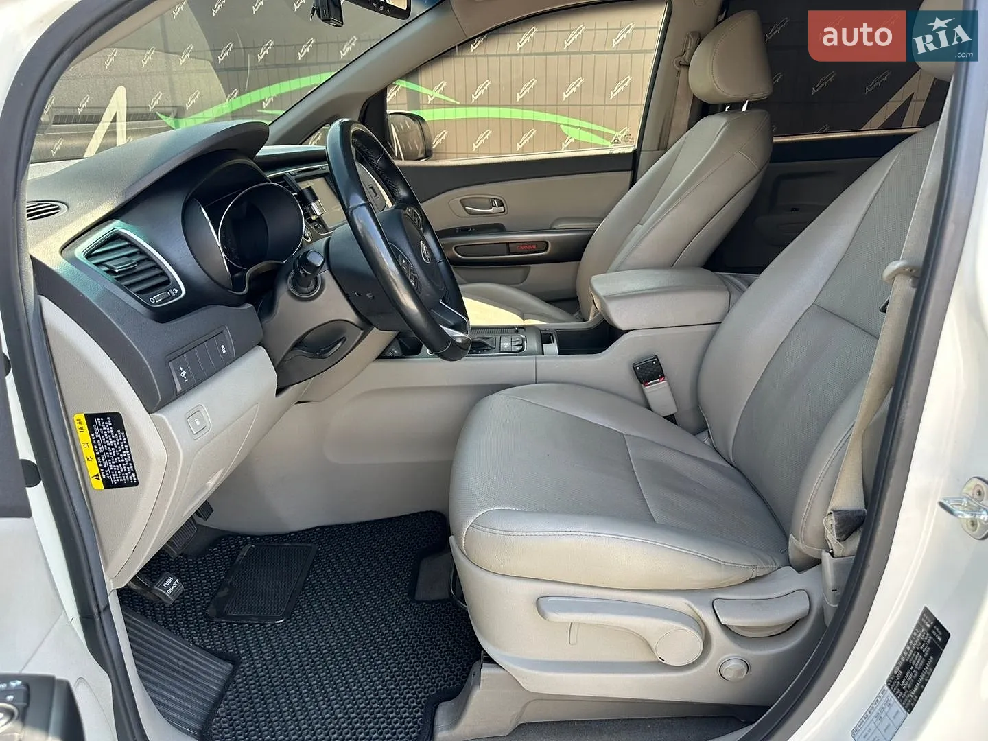 2016 Kia Carnival - мініатюра 7