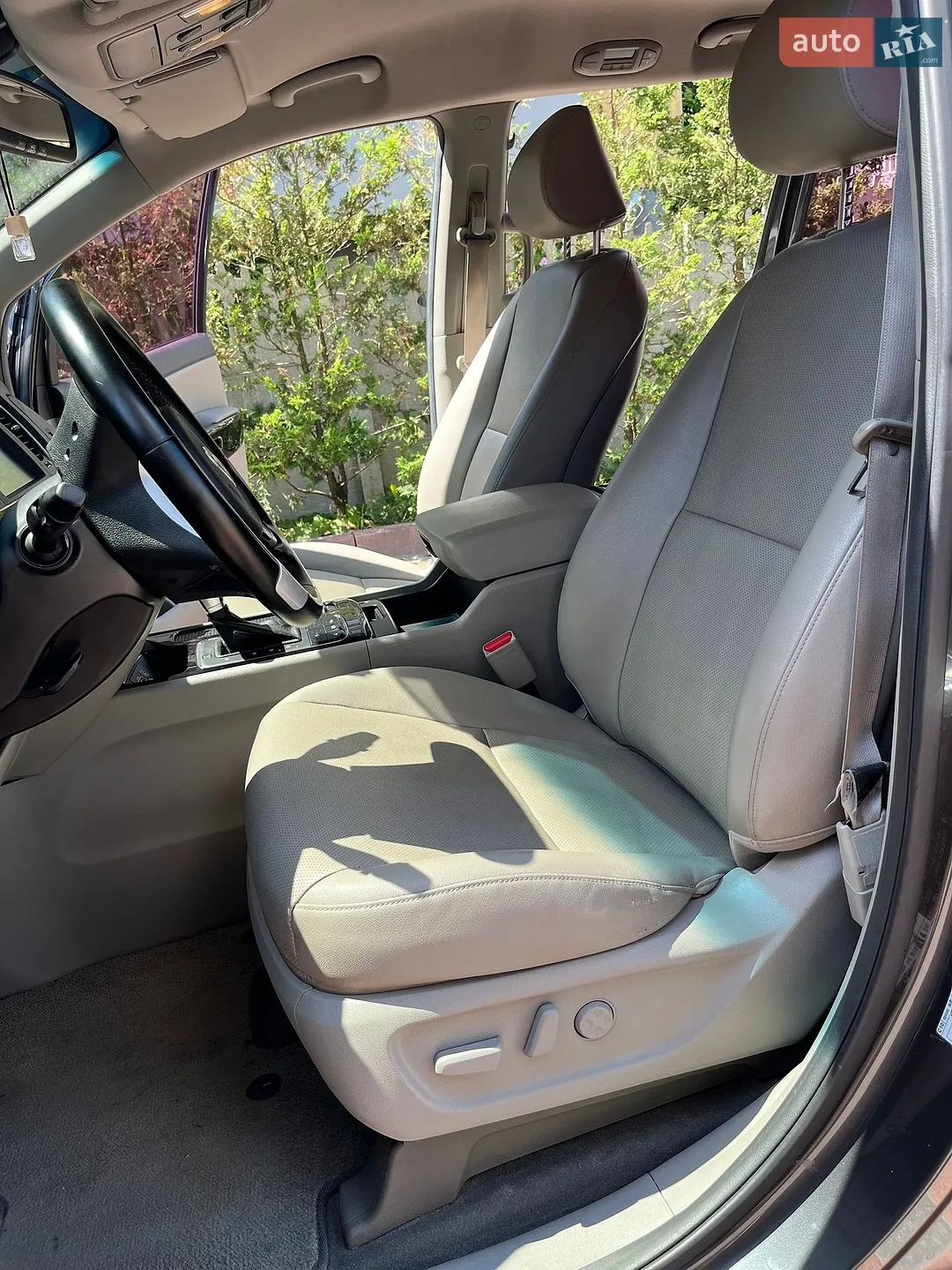 2016 Kia Carnival - мініатюра 26