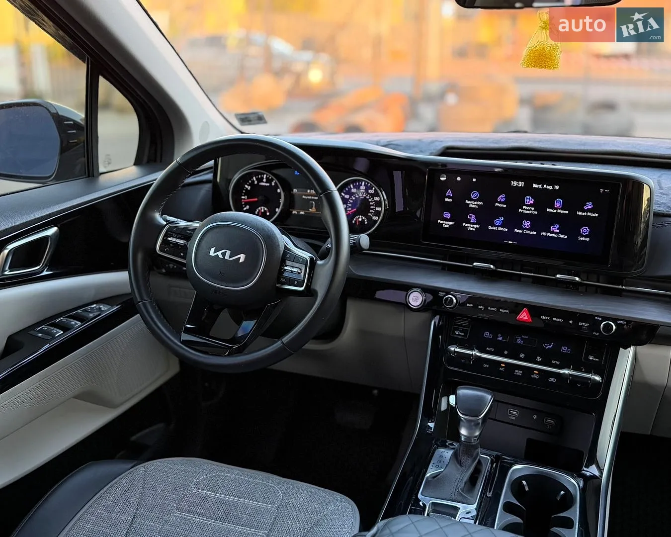 2023 Kia Carnival - мініатюра 10