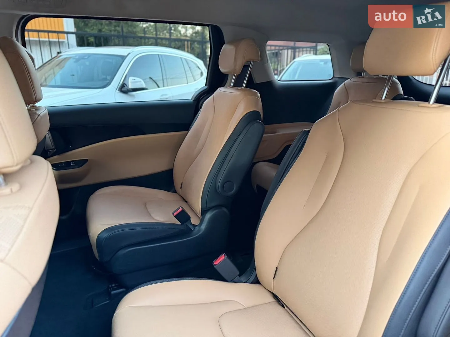 2021 Kia Carnival - мініатюра 21