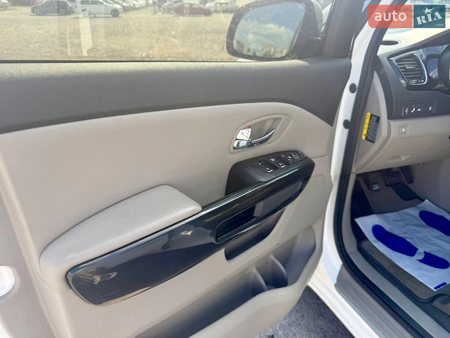 2018 Kia Carnival - мініатюра 35