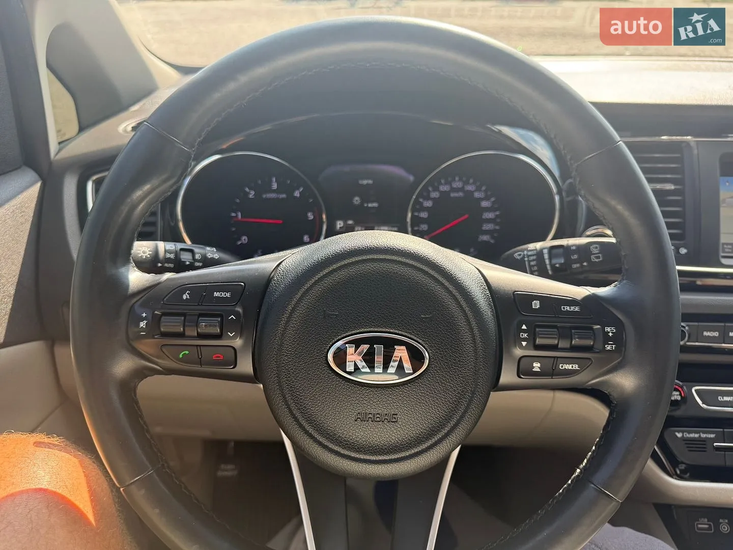 2018 Kia Carnival - мініатюра 39