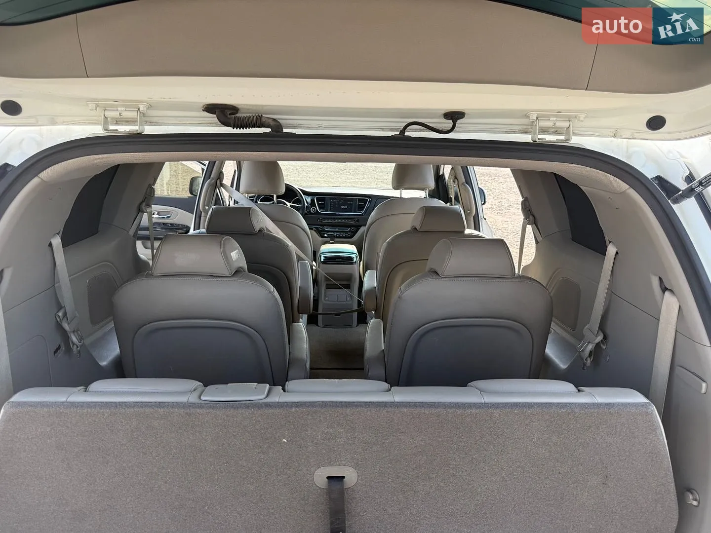 2018 Kia Carnival - мініатюра 46