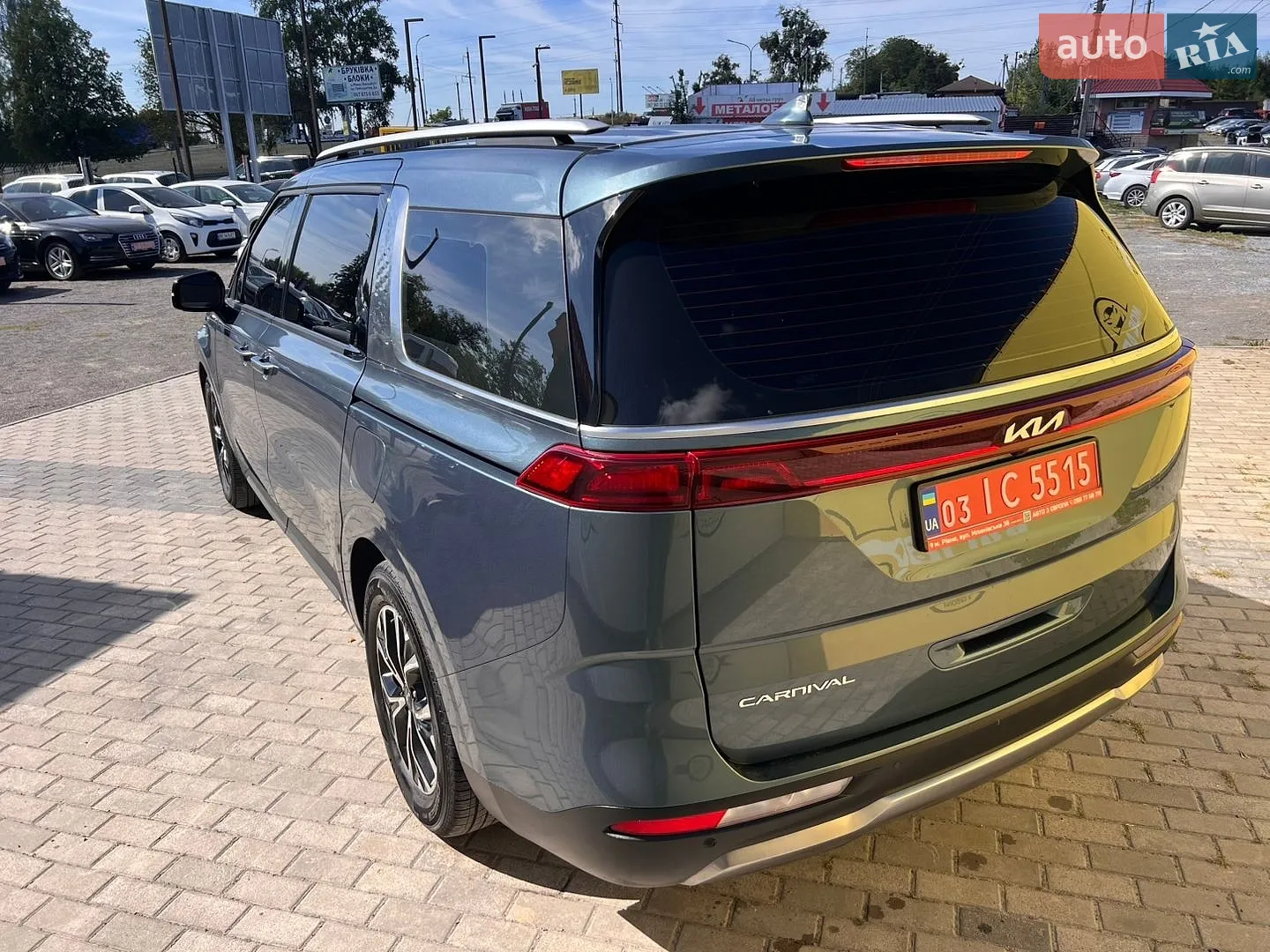 2021 Kia Carnival - мініатюра 3
