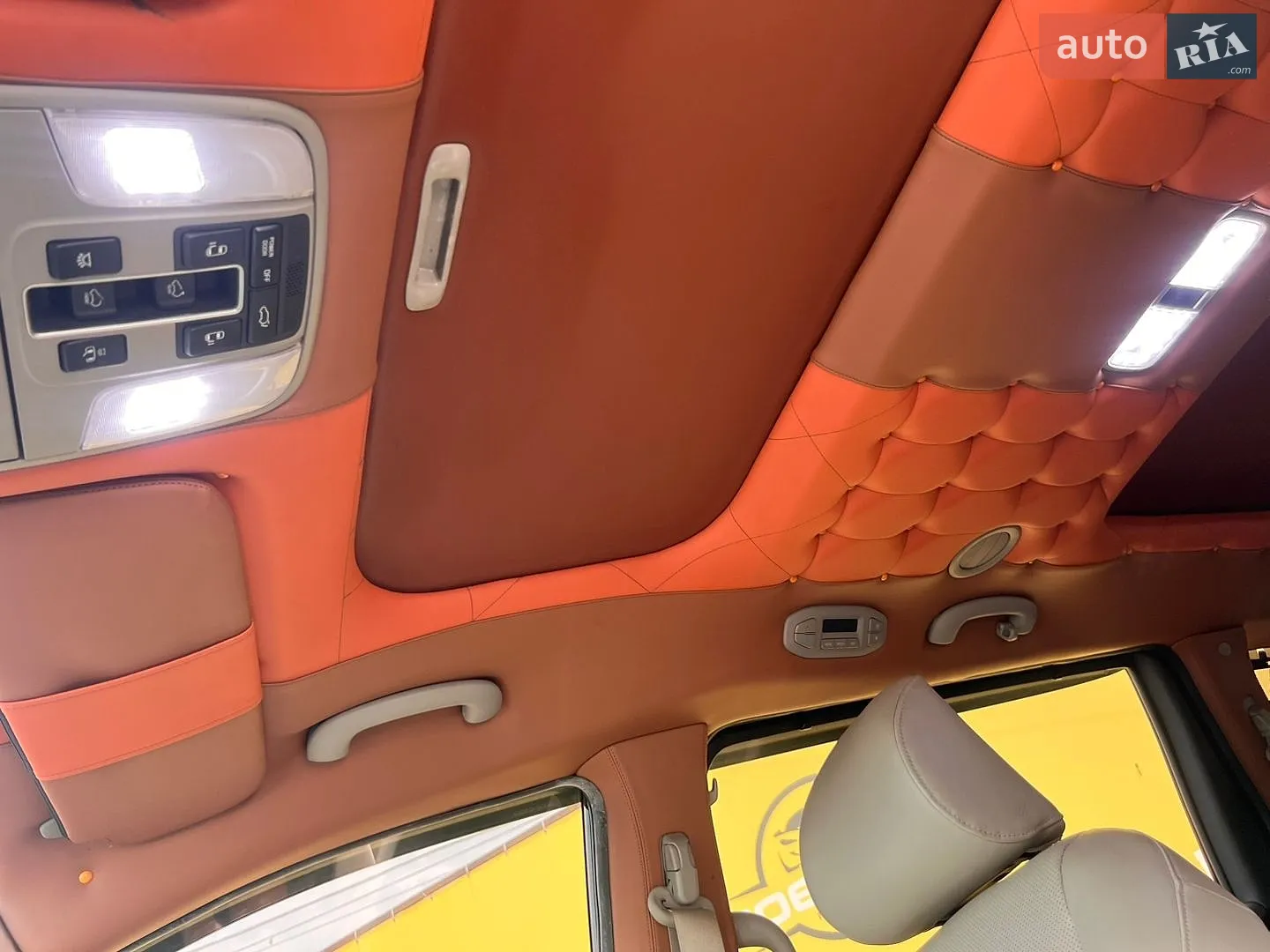 2016 Kia Carnival - мініатюра 12