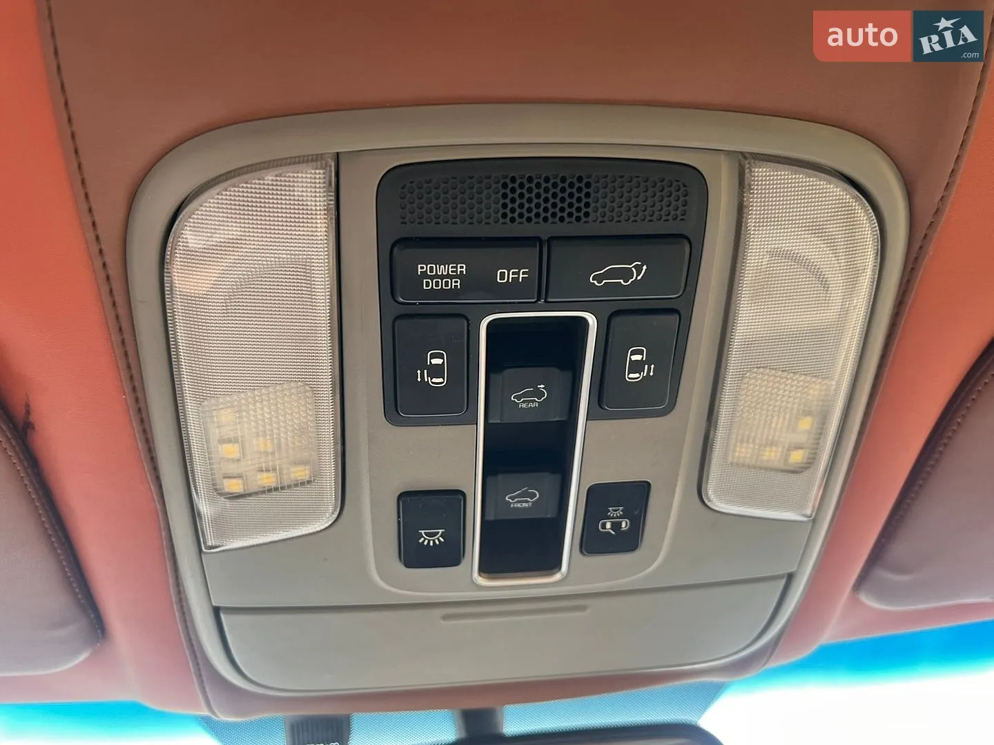 2016 Kia Carnival - мініатюра 15