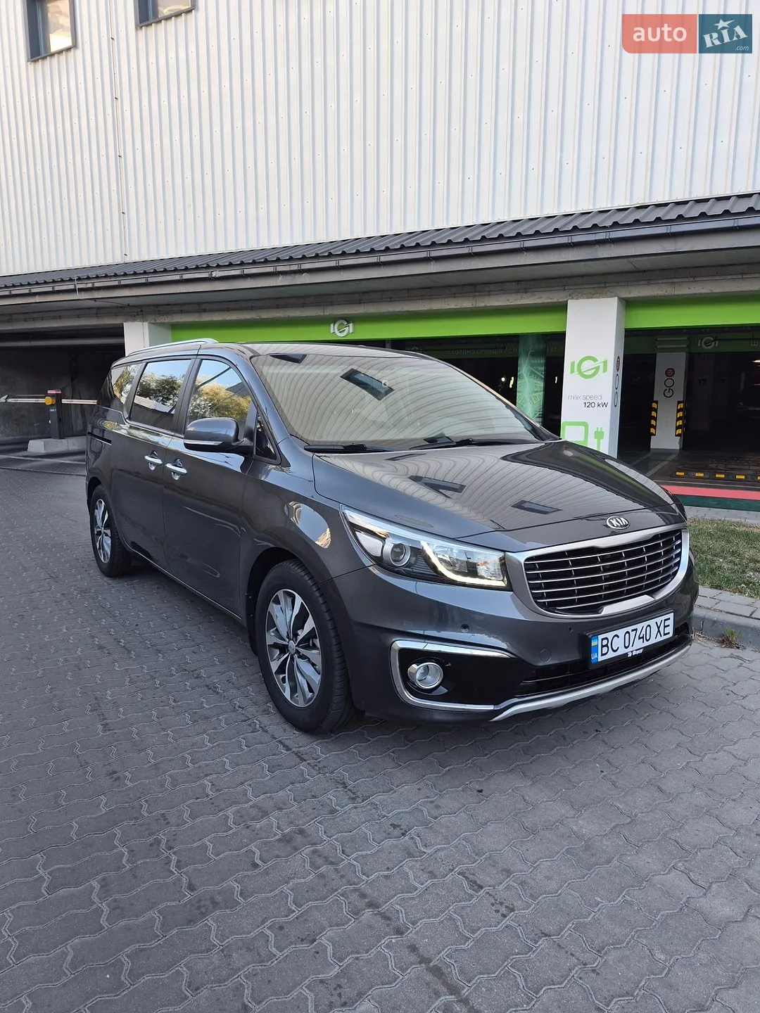 2017 Kia Carnival - фото 1