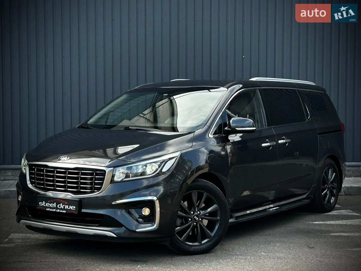 2018 Kia Carnival - фото 1