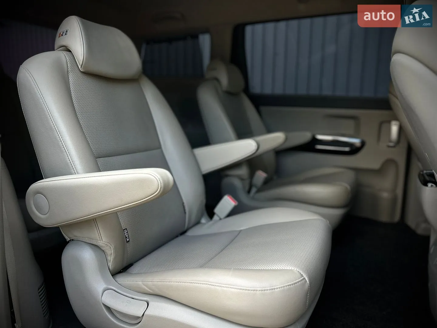 2018 Kia Carnival - мініатюра 23