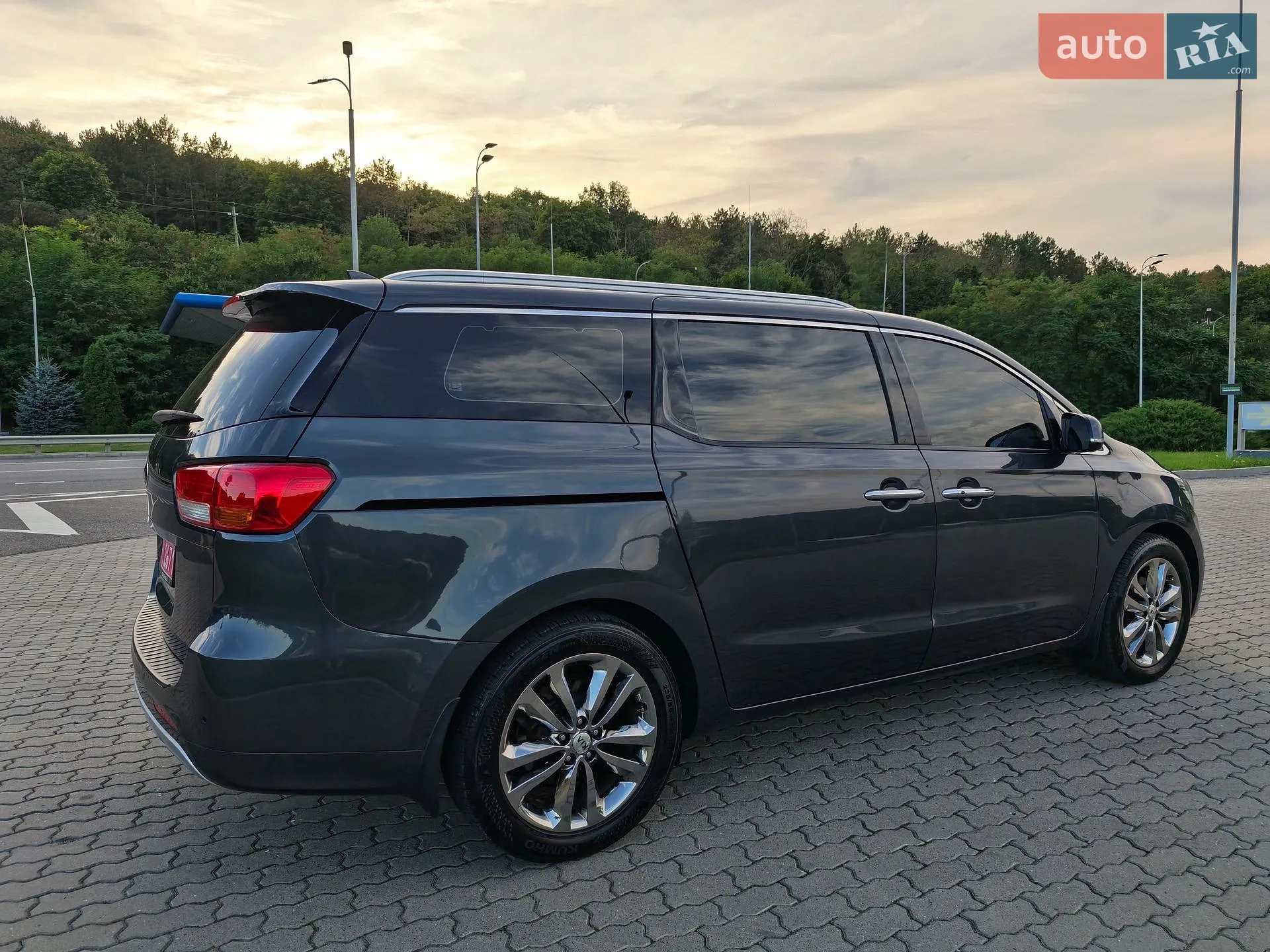 2016 Kia Carnival - мініатюра 9