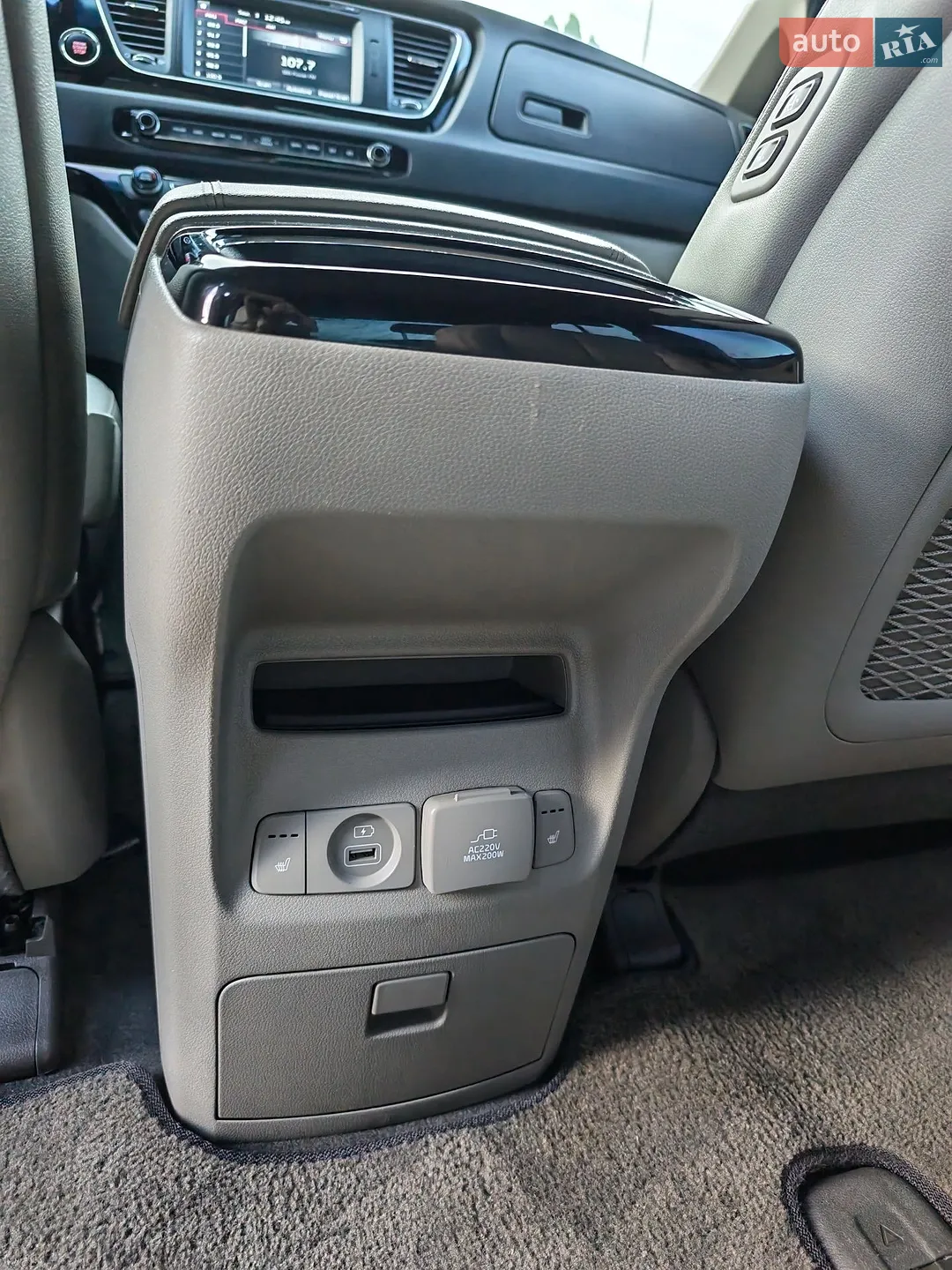 2016 Kia Carnival - мініатюра 39
