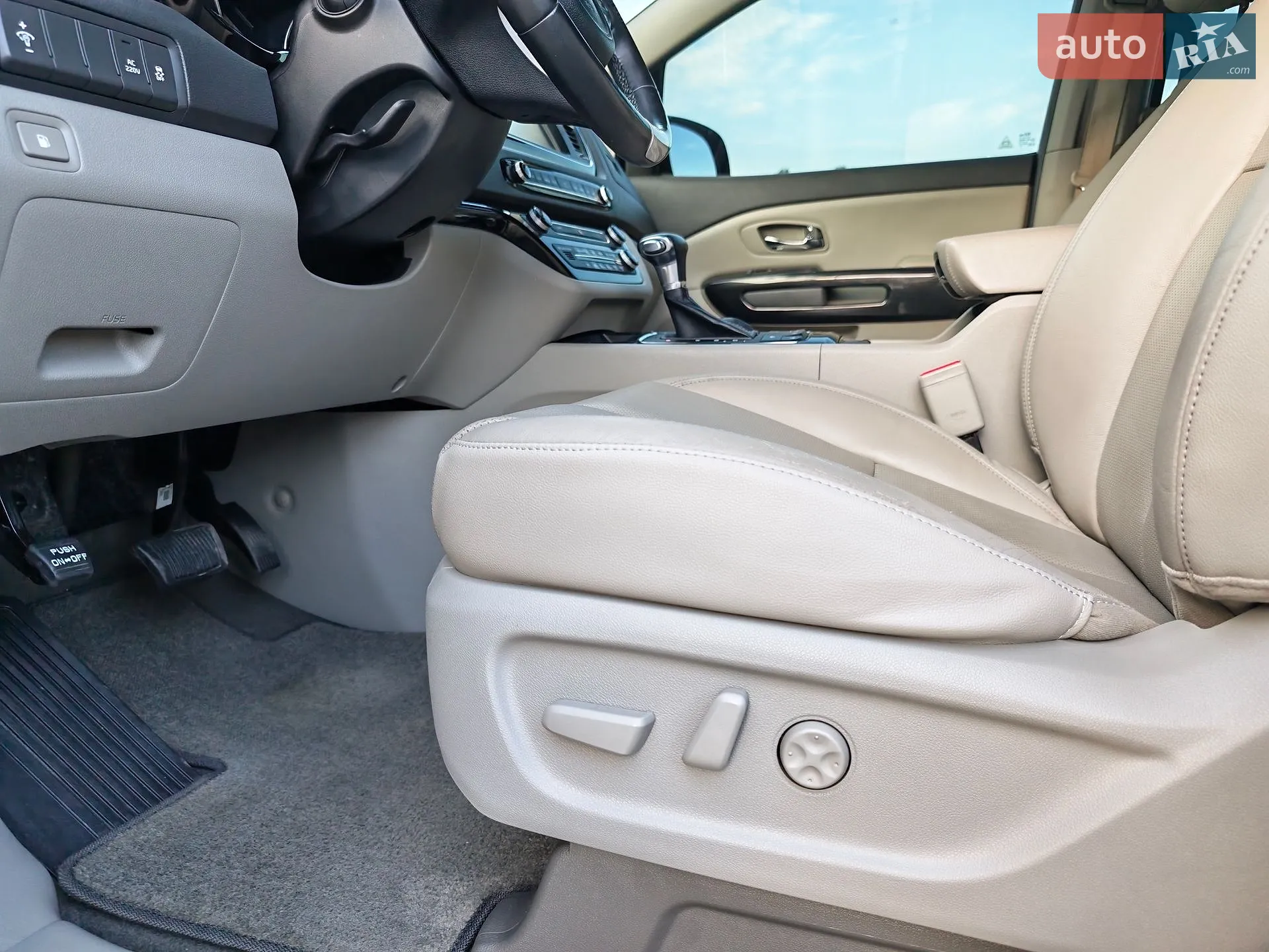 2016 Kia Carnival - мініатюра 43