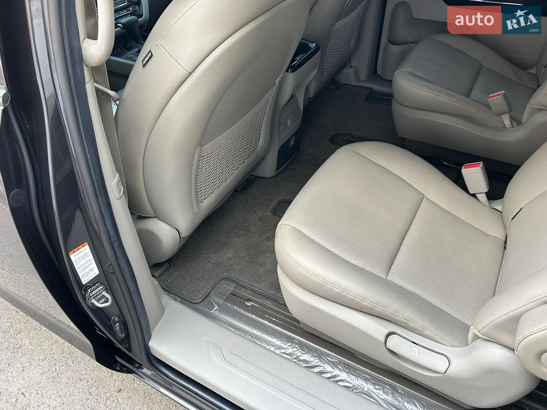 2020 Kia Carnival - мініатюра 14