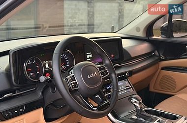 Мінівен Kia Carnival 2022 в Ірпені