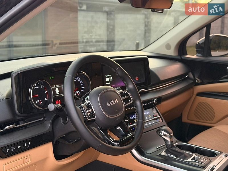 Мінівен Kia Carnival 2022 в Ірпені
