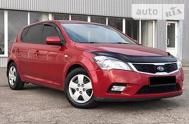 Хэтчбек Kia Ceed 2010 в Днепре