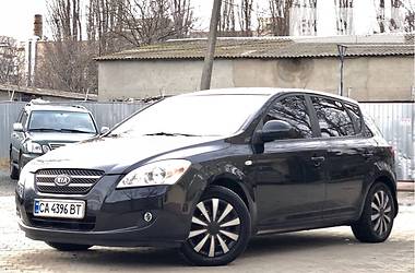 Хэтчбек Kia Ceed 2008 в Одессе