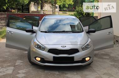 Хэтчбек Kia Ceed 2013 в Ивано-Франковске