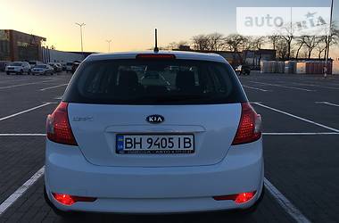 Хэтчбек Kia Ceed 2010 в Одессе