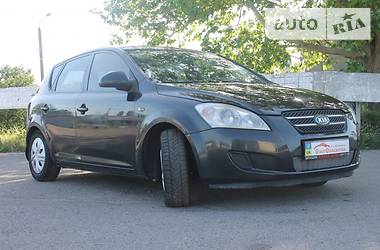 Хэтчбек Kia Ceed 2007 в Николаеве