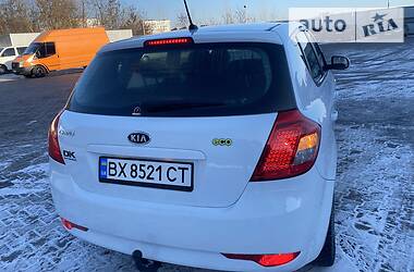 Хэтчбек Kia Ceed 2011 в Хмельницком