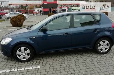 Хэтчбек Kia Ceed 2009 в Львове