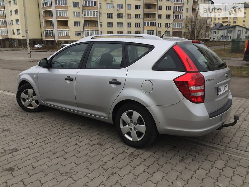 Універсал Kia Ceed 2008 в Стрию