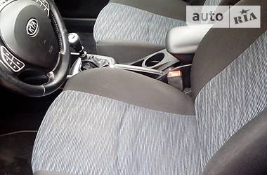 Хетчбек Kia Ceed 2008 в 