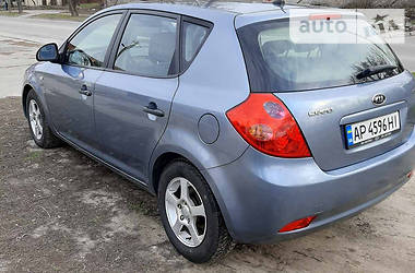 Хетчбек Kia Ceed 2007 в 