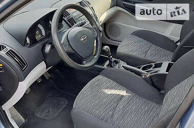 Хетчбек Kia Ceed 2007 в 
