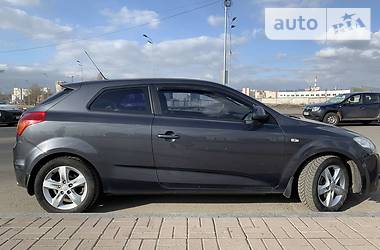 Хетчбек Kia Ceed 2008 в 