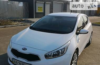 Хетчбек Kia Ceed 2013 в 