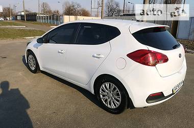 Хетчбек Kia Ceed 2013 в 