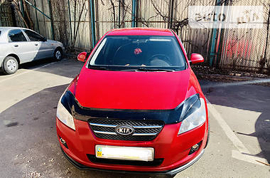 Хетчбек Kia Ceed 2008 в 