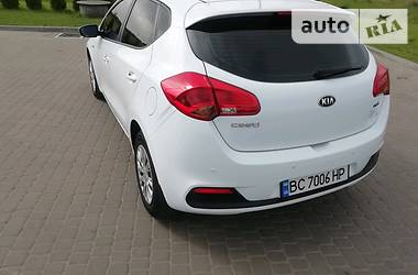 Хэтчбек Kia Ceed 2013 в Городке