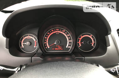 Хэтчбек Kia Ceed 2009 в 