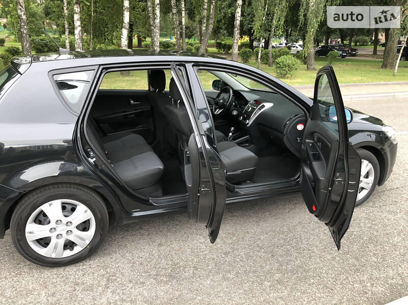 Хетчбек Kia Ceed 2009 в Рівному