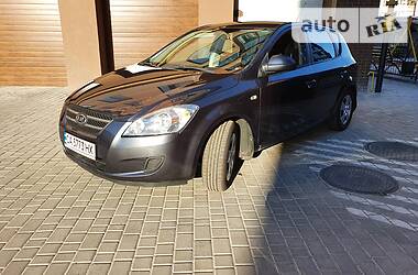 Хетчбек Kia Ceed 2007 в 