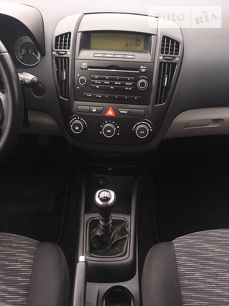 Хетчбек Kia Ceed 2009 в Києві фото 39 Хетчбек Kia Ceed 2009 в Києві