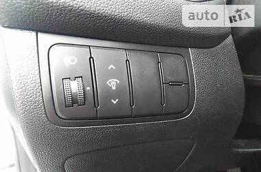 Хэтчбек Kia Ceed 2015 в 