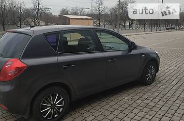 Хэтчбек Kia Ceed 2008 в Макеевке