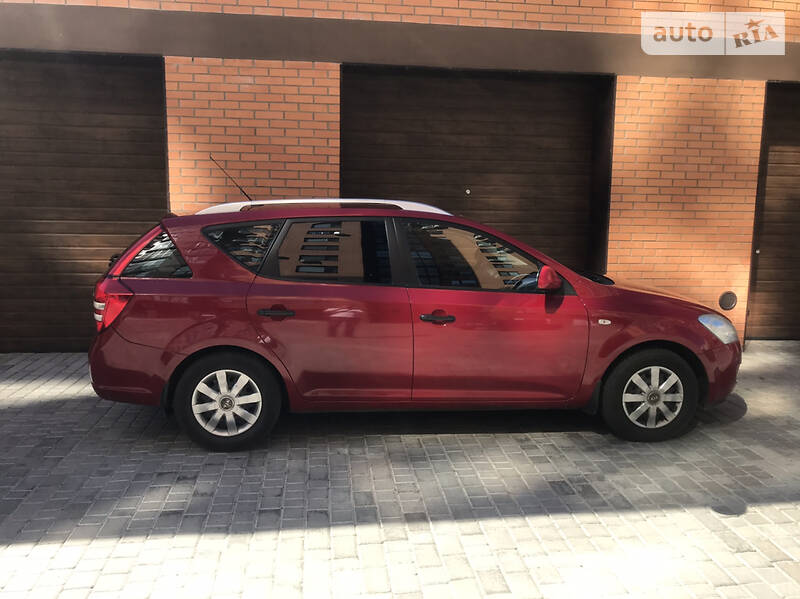 Універсал Kia Ceed 2008 в Черкасах