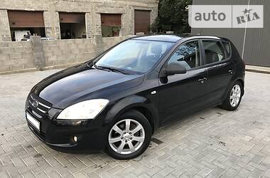 Хэтчбек Kia Ceed 2007 в Ужгороде