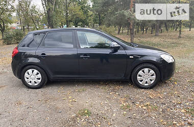 Хэтчбек Kia Ceed 2007 в Днепре