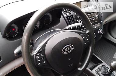 Универсал Kia Ceed 2008 в Тячеве