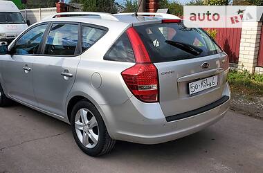 Универсал Kia Ceed 2010 в Ровно