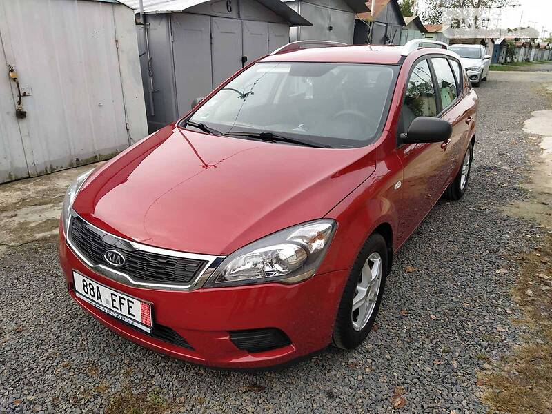 Универсал Kia Ceed 2011 в Мукачево