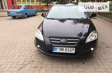 Универсал Kia Ceed 2008 в Староконстантинове