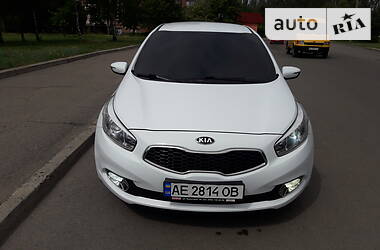 Хэтчбек Kia Ceed 2014 в Днепре